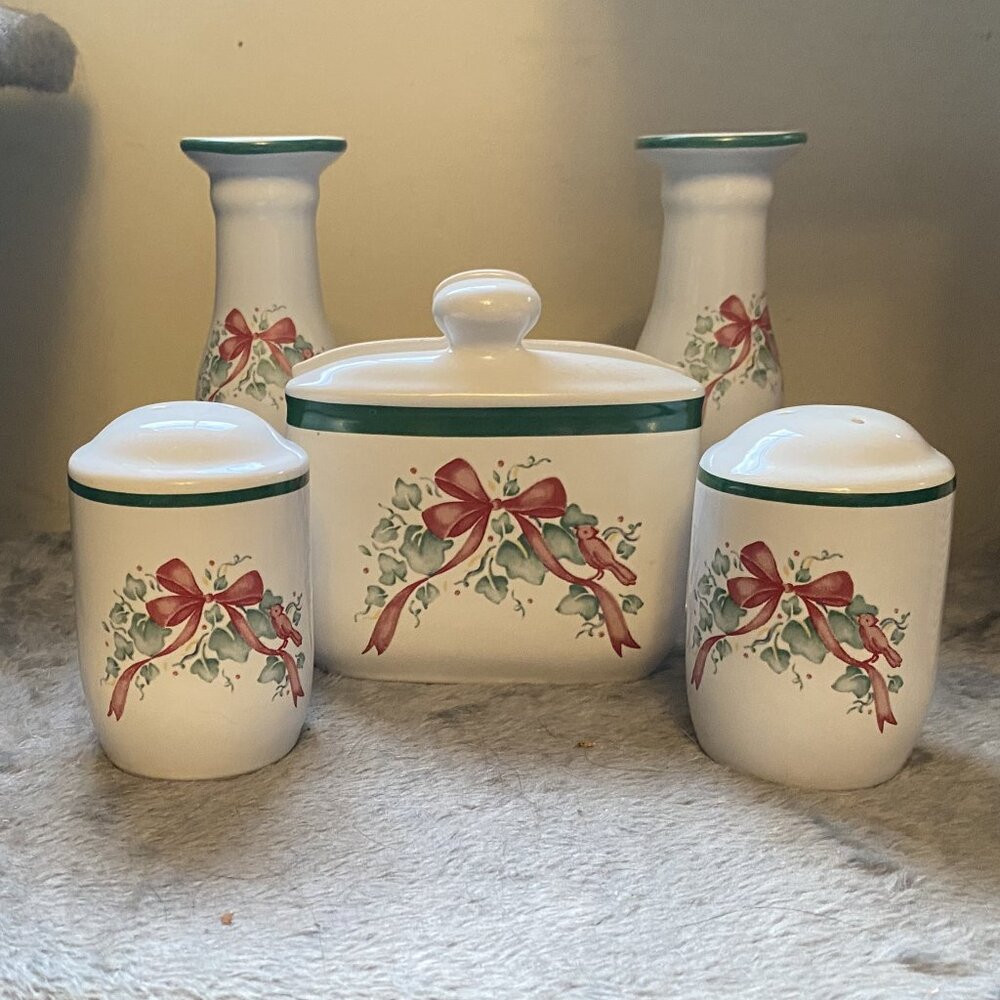5-pc Corelle Callaway Ivy/Ribbons Holiday Tabletop Set RETIRED